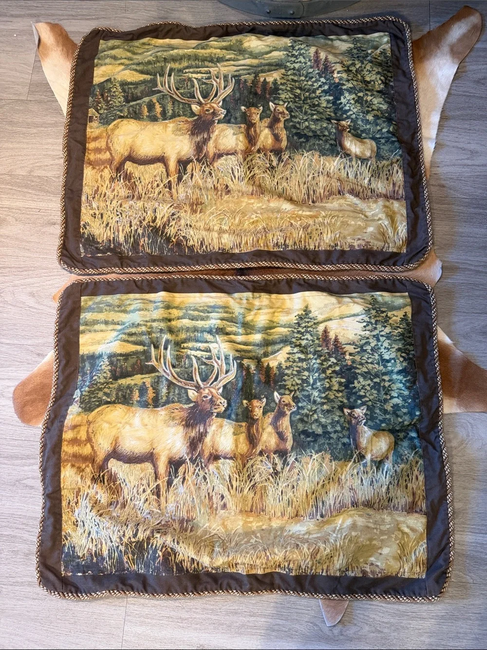 Vintage Rustic Lodge Elk Tapestry Pillow Shams – Set of 2 (Standard)